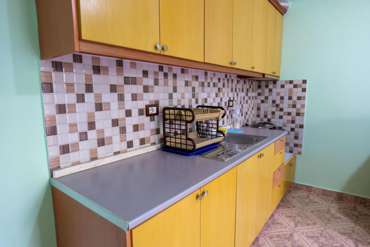 Rei Apartments Саранда Экстерьер фото