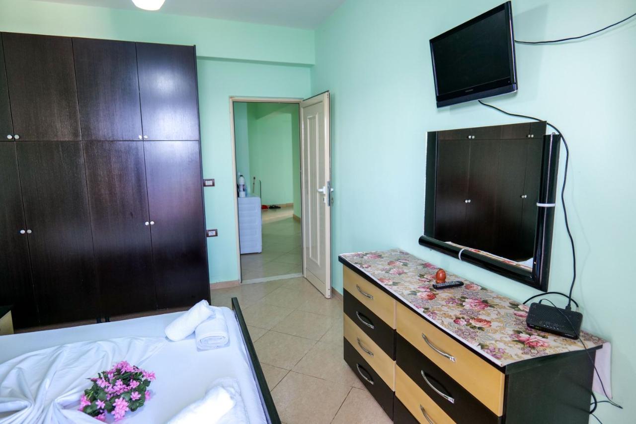 Rei Apartments Саранда Экстерьер фото